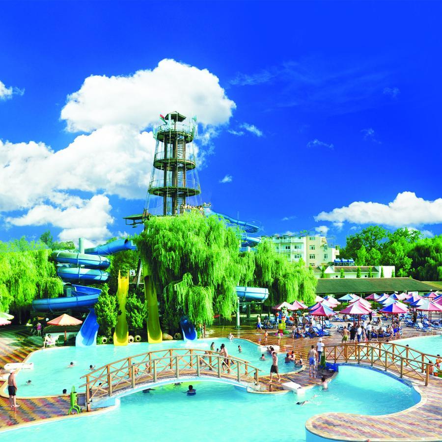 Atlant Holiday Village ナブラン エクステリア 写真